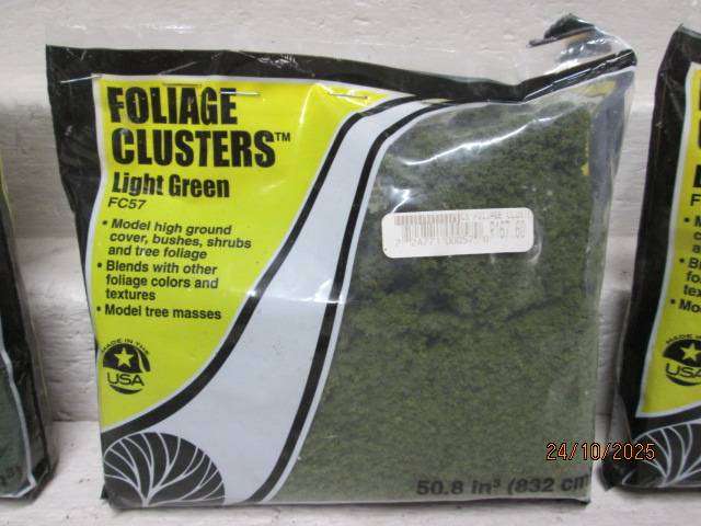 HO SCALE - WOODLANDS SCENICS - VARIOUS FOLIAGE CLUSTERS - X3 - BOXED