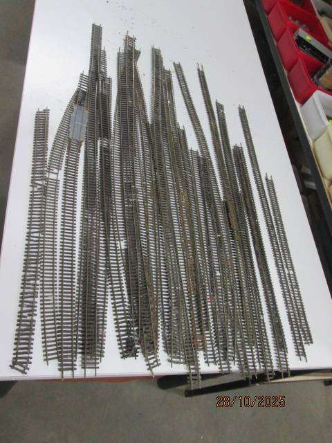HO / OO SCALE - PECO FLEXI TRACK - X30 PIECES