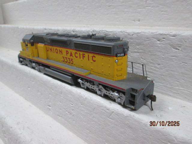 HO SCALE - ATHEARN - SD40 UNION PACIFIC - DIESEL LOCOMOTIVE - DCC