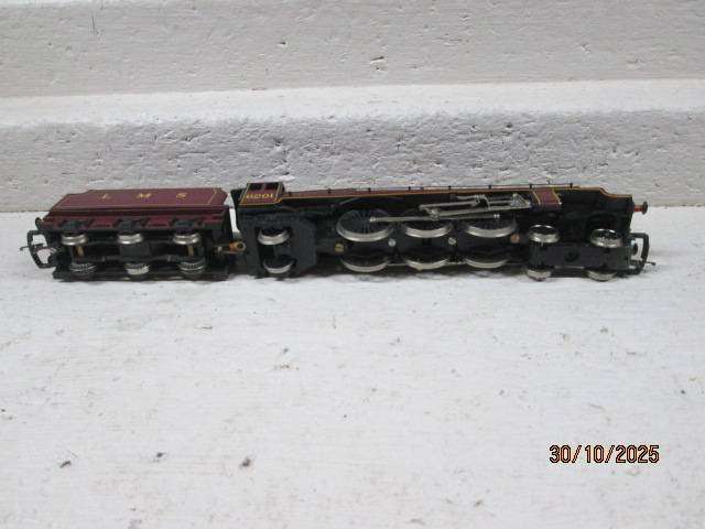 OO SCALE - HORNBY - 4-6-2 PRINCESS ELIZABETH STEAM LOCOMOTIVE - BOXED