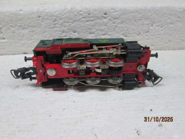 HO SCALE - FLEISCHMAN - GREEN 0-6-0 CLIMBING LOCOMOTIVE - BOXED + CLIMBING RACK RAIL