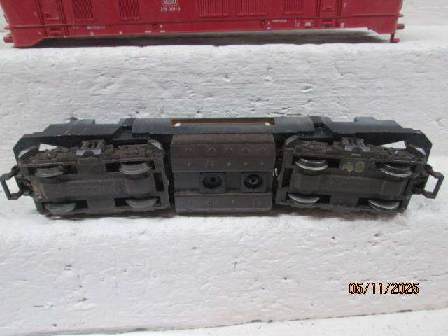 HO SCALE - ROCO DB - DIESEL LOCOMOTIVE - FOR SPARES