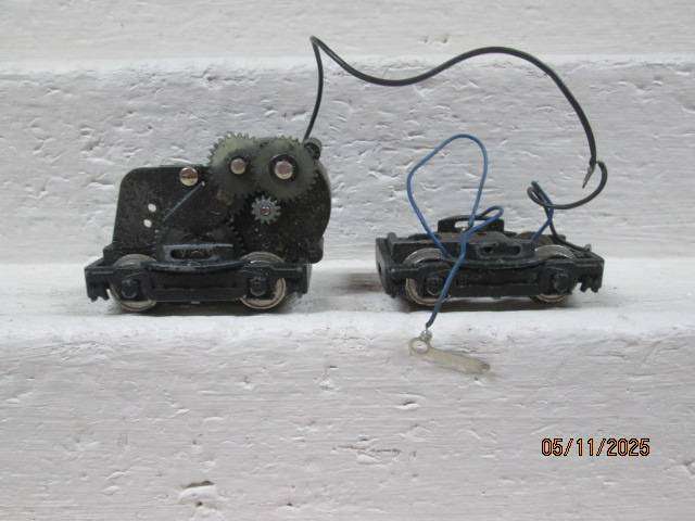 HO SCALE - FLEISCHMAN LOCO BOGIE SET - FOR SPARES