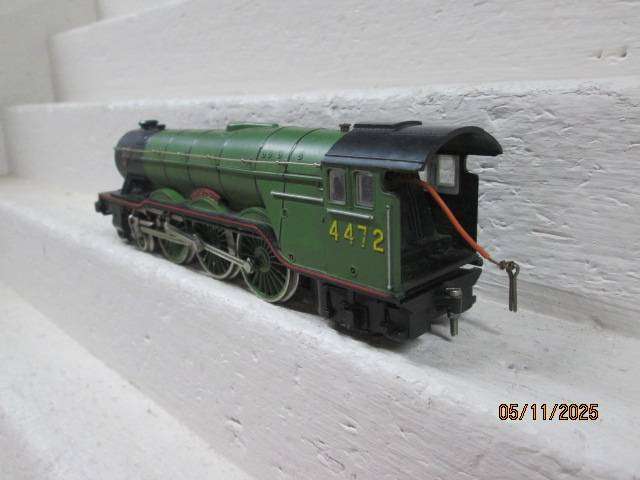 OO SCALE - HORNBY - FLYING SCOTSMAN STEAM LOCOMOTIVE - FOR SPARES