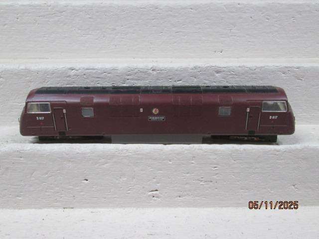 OO SCALE - FOXHOUND - DIESEL LOCOMOTIVE - FOR SPARES