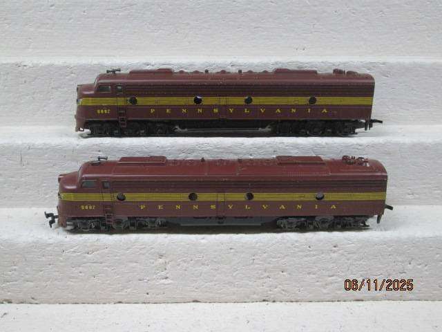 HO SCALE - RIVAROSSI - PENNSYLVANIA - DIESEL POWER & DUMMY SET