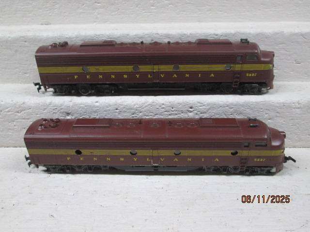 HO SCALE - RIVAROSSI - PENNSYLVANIA - DIESEL POWER & DUMMY SET
