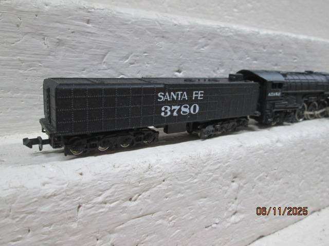 N SCALE - BACHMANN - 4-8-4 SANTE FE STEAM LOCOMOTIVE