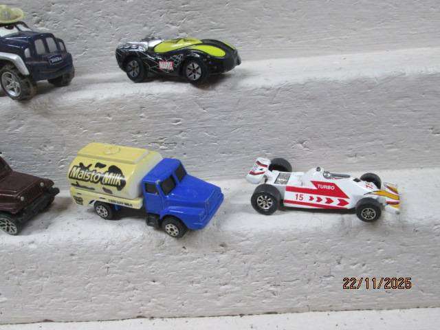 DIE CAST - MAISTO - VARIOUS VEHICLES - X7