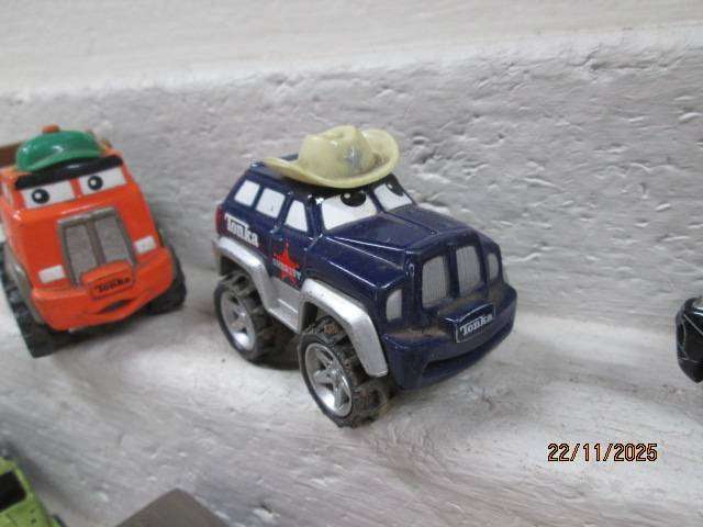 DIE CAST - MAISTO - VARIOUS VEHICLES - X7