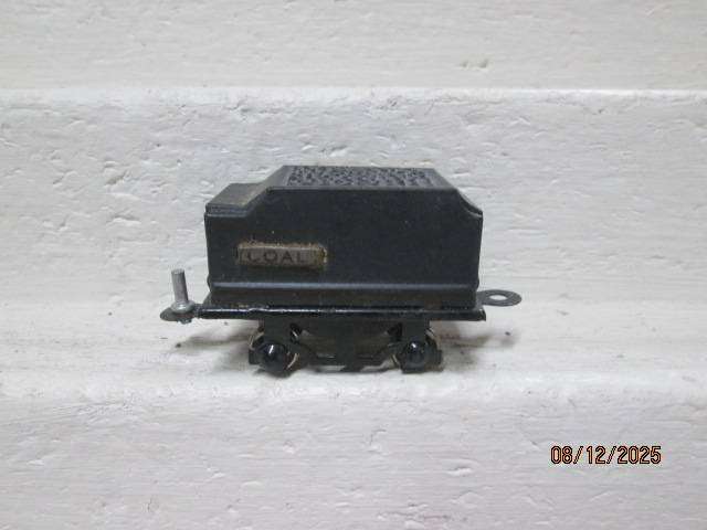 HO / OO SCALE - ENTRY LEVEL BLACK STEAM LOCO TENDER ONLY
