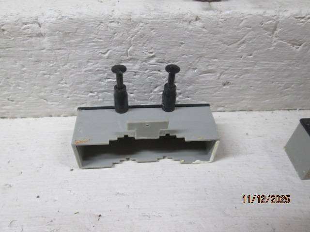 HO / OO SCALE - HORNBY - SPRUNG BUFFER STOPS - X5