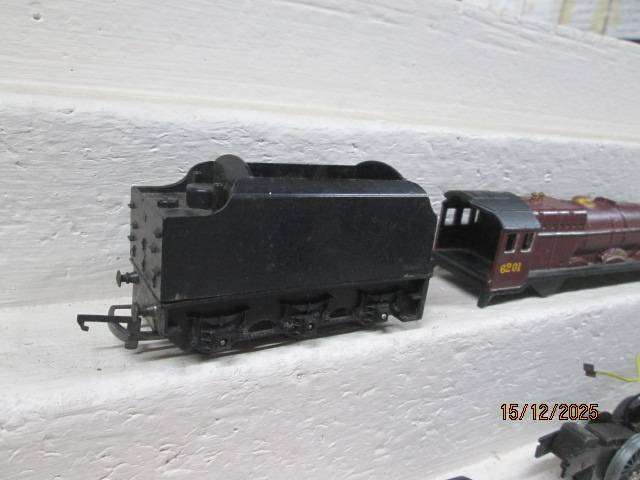 OO SCALE - TRIANG - 4-6-2 STEAM LOCOMOTIVE - FOR SPARES