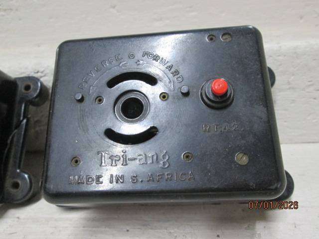 HO /OO SCALE - TRIANG - CONTROLLERS - X3