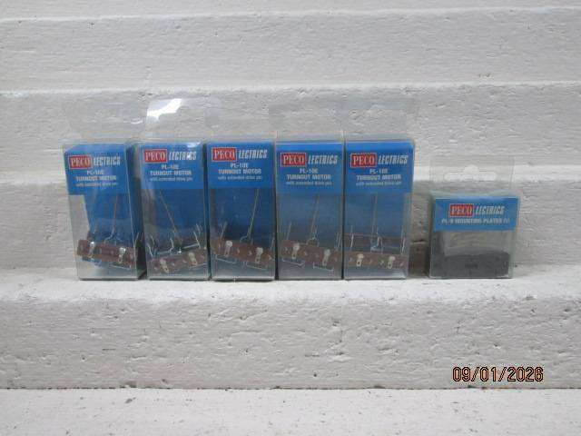 HO SCALE - PECO - ELECTRIC POINT MOTOR WITH EXTENDED DRIVE PIN  - X5 - BOXED