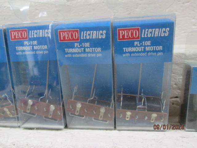 HO SCALE - PECO - ELECTRIC POINT MOTOR WITH EXTENDED DRIVE PIN  - X5 - BOXED