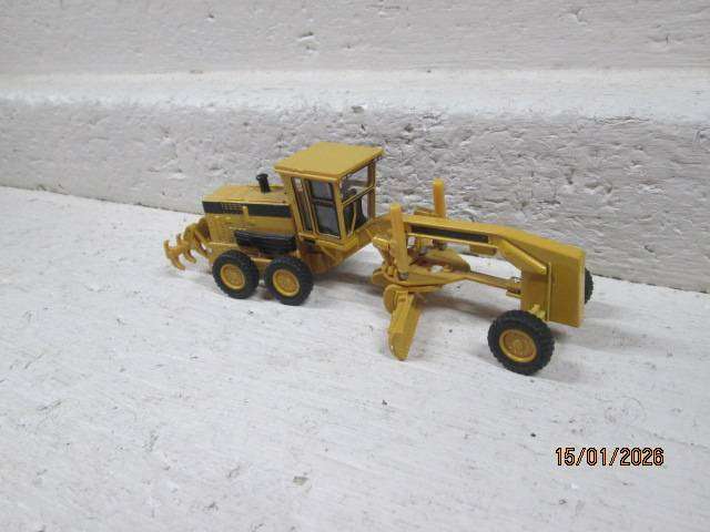 C.A.T - MOTOR GRADER