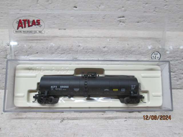 N SCALE - ATLAS - GALLION TANK WAGON - BOXED