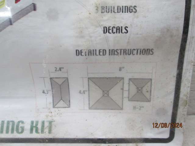 N SCALE - MODEL POWER - RAILROAD MAINTENANCE COMPLEX - BOXED