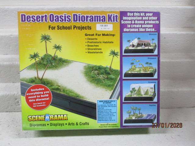 HO SCALE - SCENE-A-RAMA - DESERT OASIS DIORAMA KIT - BOXED