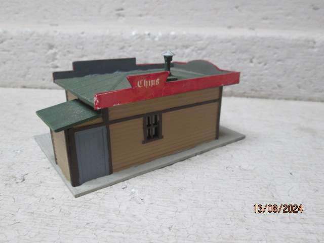 N SCALE - MODEL POWER - BOB'S HOTDOG STAND