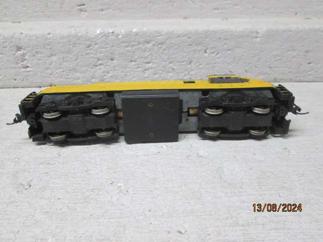 HO SCALE - BACHMANN - VIRGINIAN DIESEL LOCOMOTIVE -