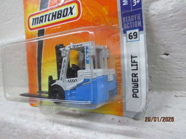 DIE CAST - MATCHBOX - POWERFUL LIFT - BOXED