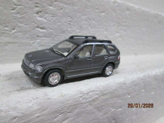 1:72 SCALE - DIE CAST - VARIOUS VEHICLES - X2