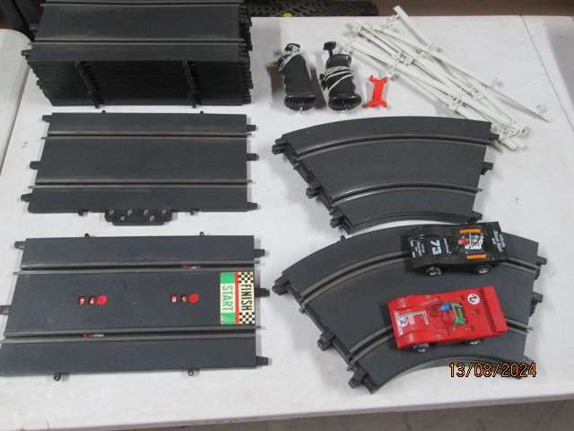 1:32 SCALE - POLYSTIL TRACK WITH X2 CARS