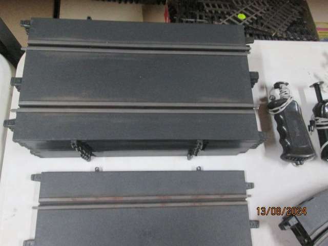 1:32 SCALE - POLYSTIL TRACK WITH X2 CARS