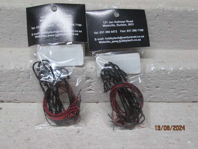 HO SCALE - STREET LAMPS - X20 - BOXED