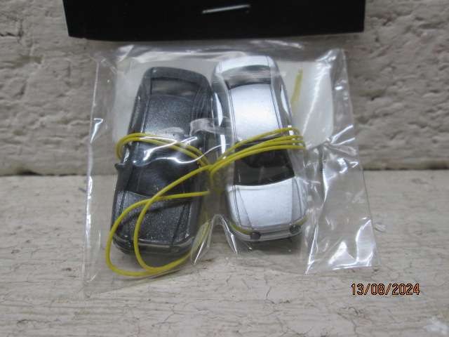 HO SCALE - X2 CARS WITH HEADLIGHTS- - BOXED