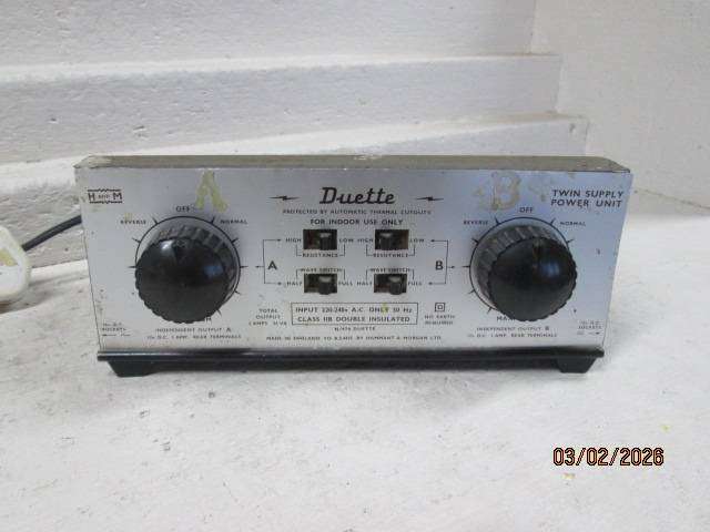 HO / OO SCALE - CONTROLLERS  X4  - FOR REPAIR