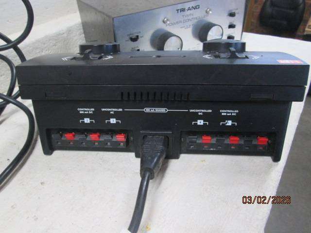 HO / OO SCALE - CONTROLLERS  X4  - FOR REPAIR