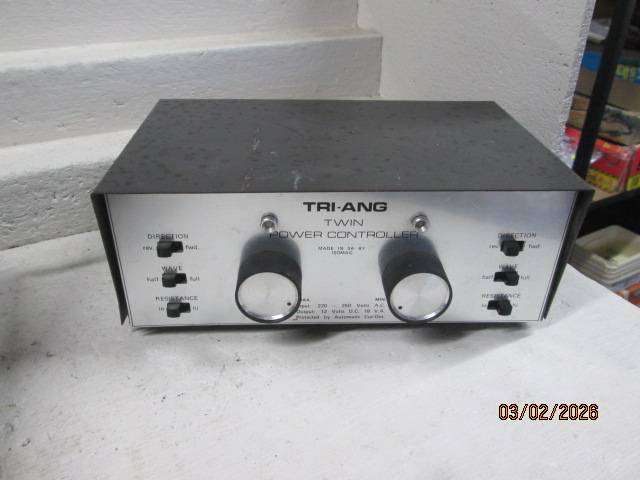 HO / OO SCALE - CONTROLLERS  X4  - FOR REPAIR