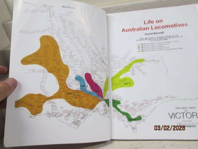 SOFT COVER BOOK - LIFE ON AUSTRALIAN LOCOMOTIVES