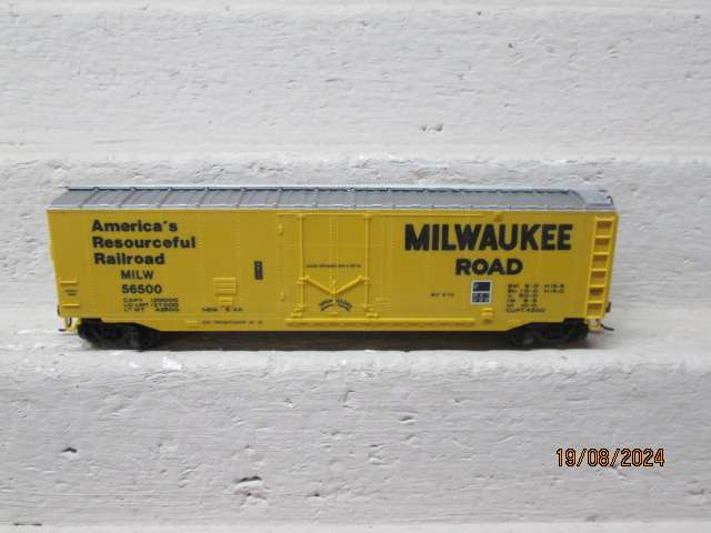 HO SCALE - BACHMANN - MILWAUKEE - BOX CAR