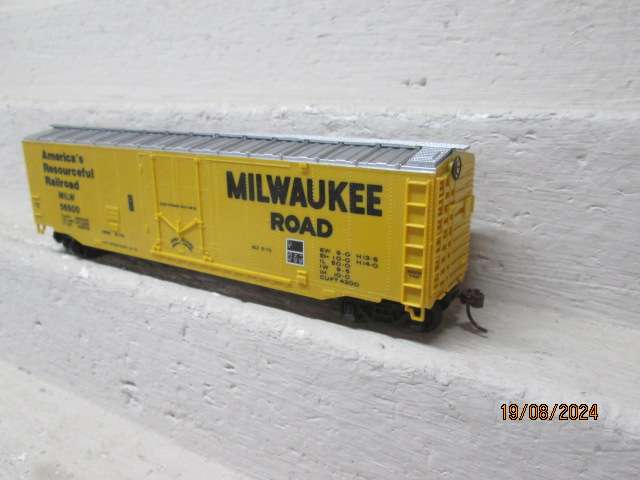 HO SCALE - BACHMANN - MILWAUKEE - BOX CAR