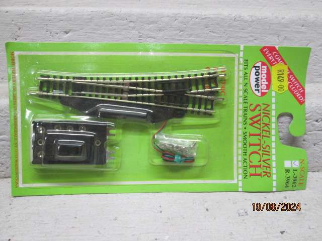 N SCALE - MODEL POWER - LEFT HAND ELECTRIC POINT - BOXED