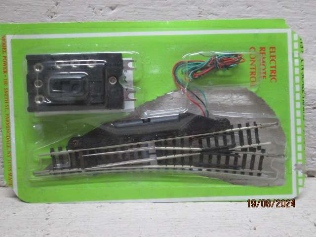 N SCALE - MODEL POWER - RIGHT HAND ELECTRIC POINT - BOXED