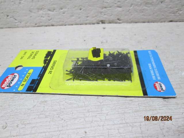 N SCALE - MODEL POWER - TRACK NAILS - BOXED