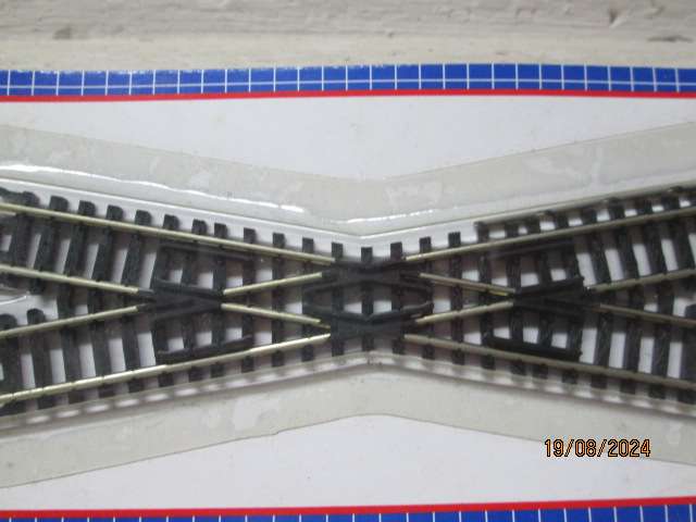 N SCALE - ATLAS - 20 DEGREE CROSSING - BOXED