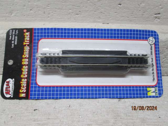 N SCALE - ATLAS - RE-RAILER STRAIGHTS - X3 - BOXED