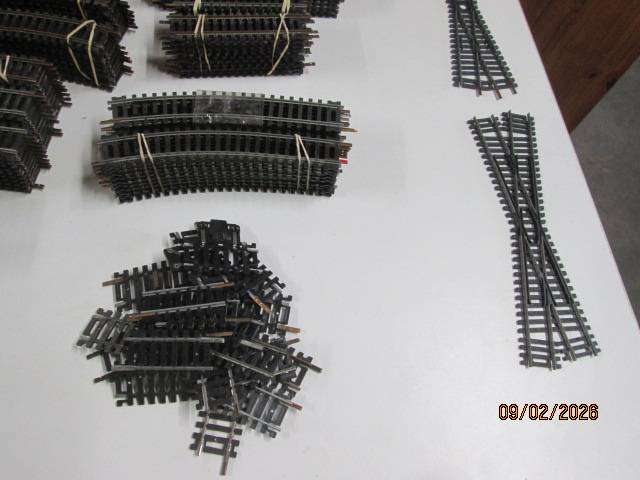 HO / OO SCALE- LIMA - LARGE AMOUNT OF TRACK (X2 BEER BOXES) X273 PIECES