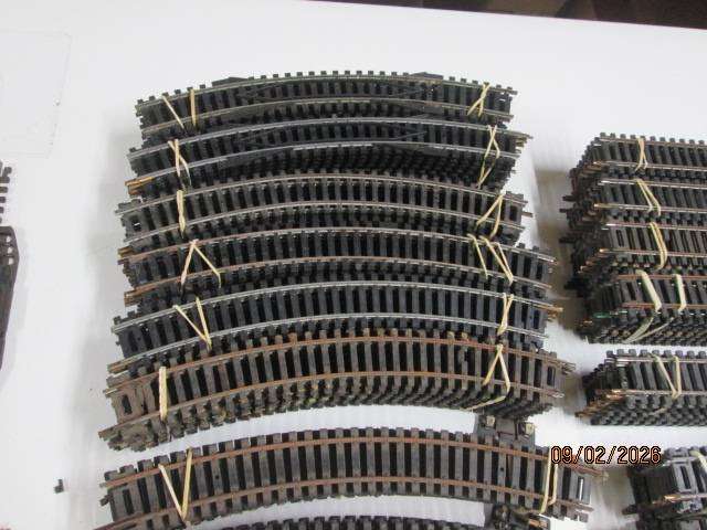 HO / OO SCALE- LIMA - LARGE AMOUNT OF TRACK (X2 BEER BOXES) X273 PIECES