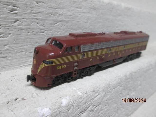 N SCALE - KATO - E8-9A PPR DIESEL LOCOMOTIVE - BOXED