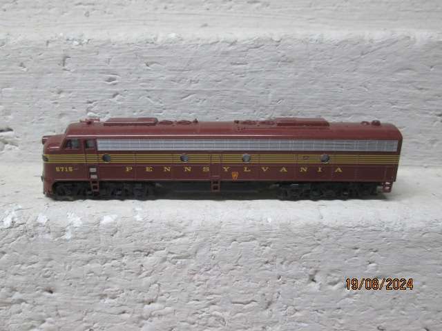 N SCALE - KATO - E8-9A PPR DIESEL LOCOMOTIVE - BOXED