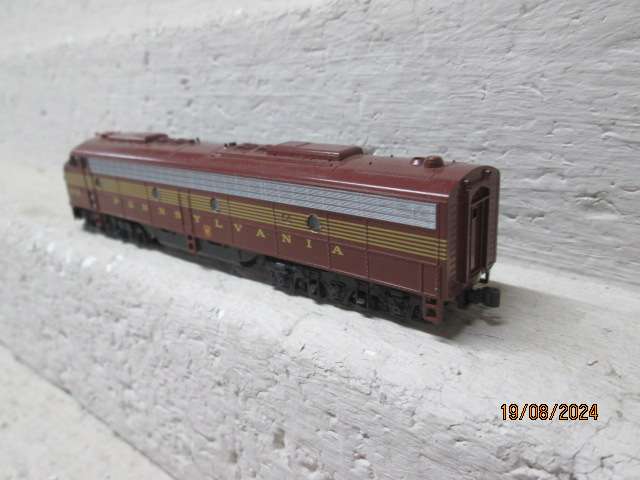 N SCALE - KATO - E8-9A PPR DIESEL LOCOMOTIVE - BOXED