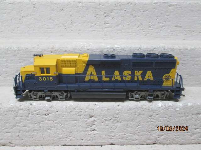 HO SCALE - BACHMANN - ALASKA DIESEL LOCOMOTIVE