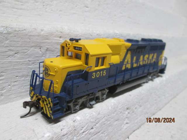 HO SCALE - BACHMANN - ALASKA DIESEL LOCOMOTIVE